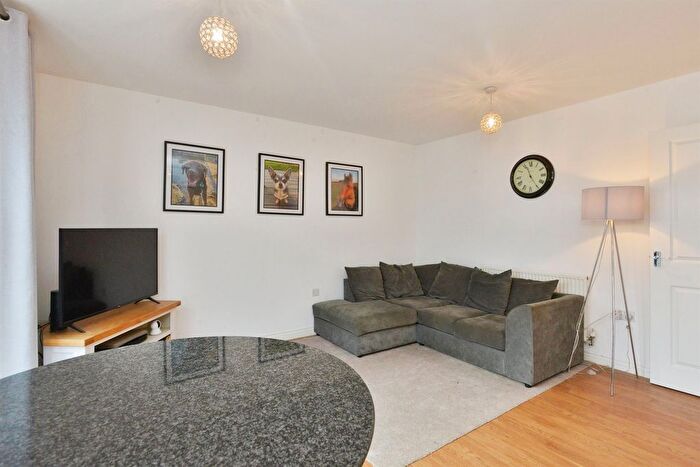 1 Bedroom Flat For Sale In Countess Way, Broughton, Milton Keynes, MK10