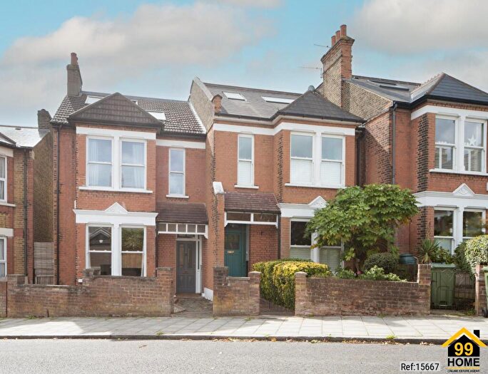 4 Bedroom Semi-Detached House For Sale In Casewick Road, London, SE27