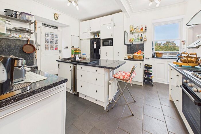 2 Bedroom Flat For Sale In Hill Road, Clevedon, North Somerset, BS21