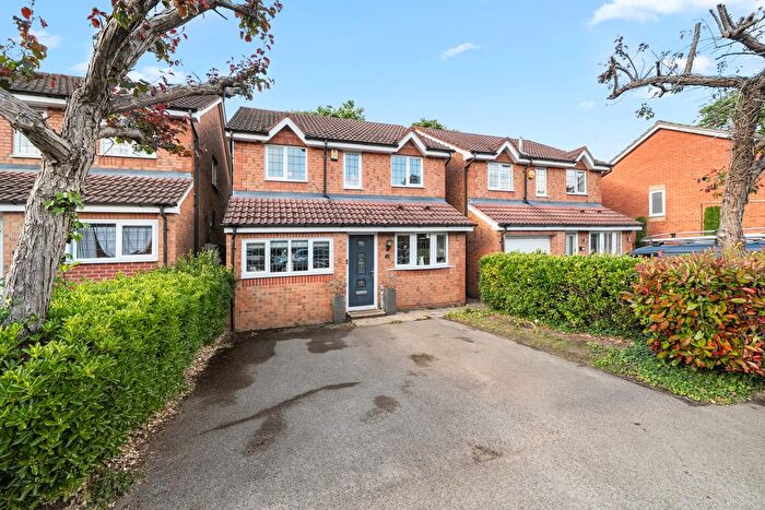 3 Bedroom Detached House For Sale In Addlestone, Surrey, KT15