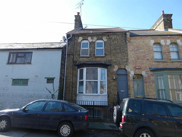 1 Bedroom Flat To Rent In Hibernia Street, Ramsgate, CT11