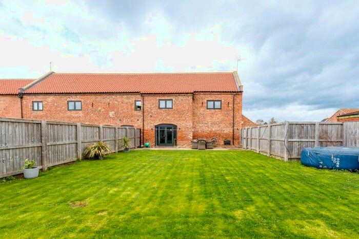 3 Bedroom Barn Conversion For Sale In Bakewell Barn, Cherry Tree Fold, East Cowick, DN14