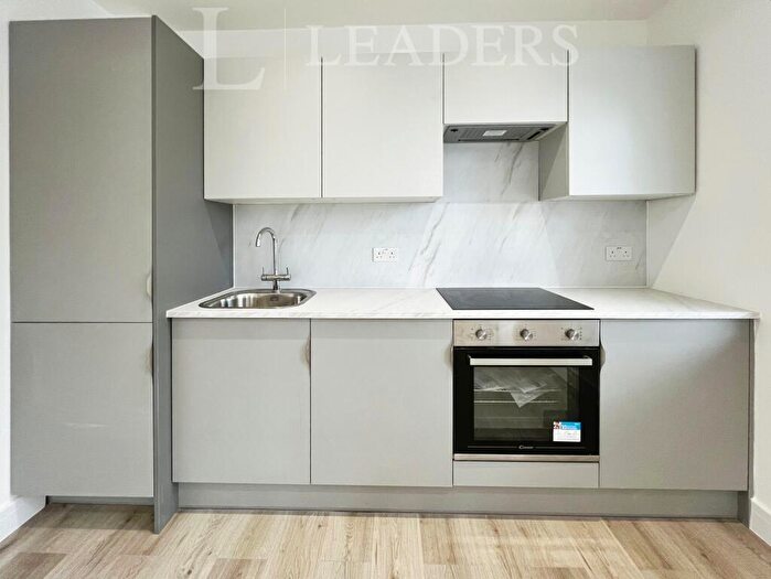 1 Bedroom Flat To Rent In Cornwalls Meadow, Buckingham, MK18