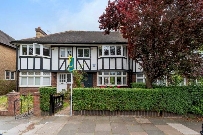4 Bedroom Terraced House To Rent In Monks Drive, West Acton, London, W3