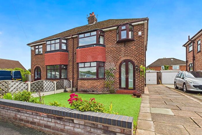 3 Bedroom Semi-Detached House For Sale In Buckingham Drive, Great Sankey, Warrington, WA5