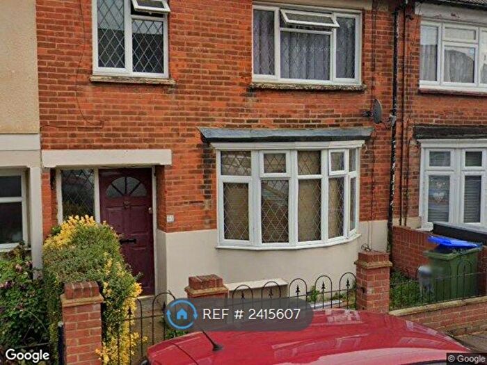 3 Bedroom Terraced House To Rent In Trinity Road, Gillingham, ME7