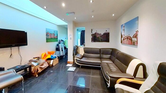 6 Bedroom House To Rent In Heeley Road, Birmingham, West Midlands, B29