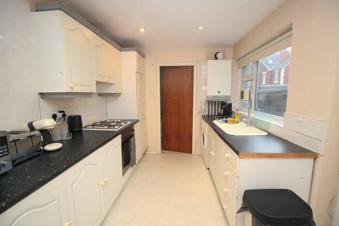 2 Bedroom Flat To Rent In Sandyford Road, Sandyford, Newcastle Upon Tyne, NE2