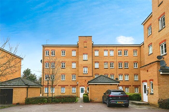 1 Bedroom Flat To Rent In Coopers Court, Kidman Close, Gidea Park, RM2