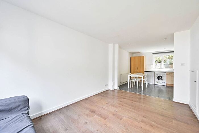 4 Bedroom Terraced House To Rent In Heritage Place, Earlsfield, London, SW18