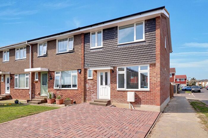 3 Bedroom End Of Terrace House To Rent In Fleetside, West Molesey, KT8