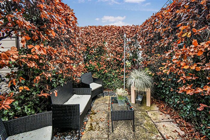 2 Bedroom Flat For Sale In Conifer Close, New Earswick, York, YO32