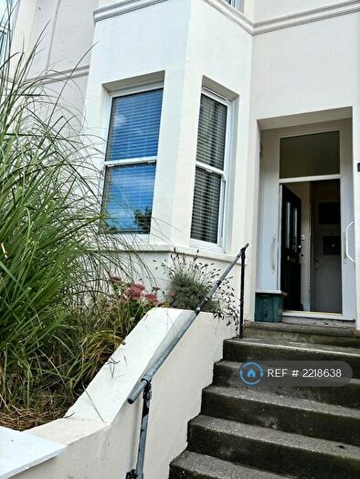 2 Bedroom Flat To Rent In Plumstead, London, SE18