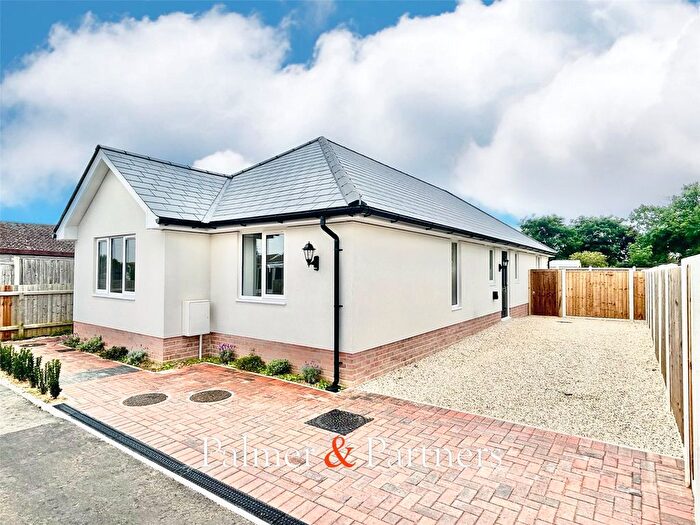 3 Bedroom Bungalow For Sale In Hereford Road, Holland-On-Sea, Clacton-On-Sea, Essex, CO15