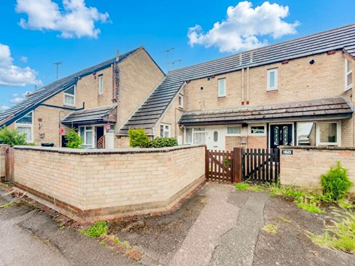 3 Bedroom Terraced House For Sale In Wickford Avenue, Basildon, SS13