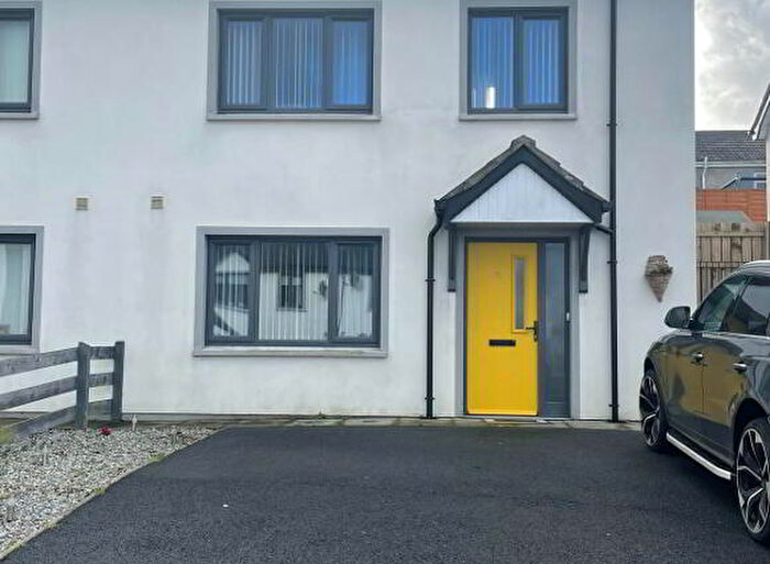 3 Bedroom Semi-Detached House For Sale In Maghery Way, Kilkeel, BT34