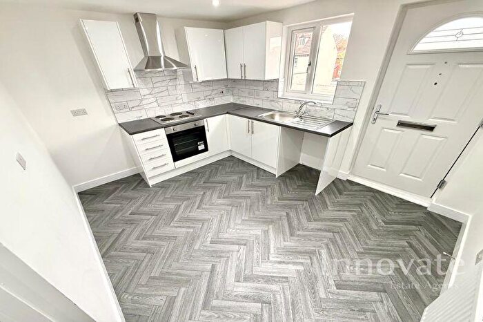 2 Bedroom Maisonette To Rent In Langley High Street, Oldbury, B69