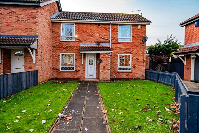 2 Bedroom End Of Terrace House For Sale In Victor Street, Grimsby, Lincolnshire, DN32