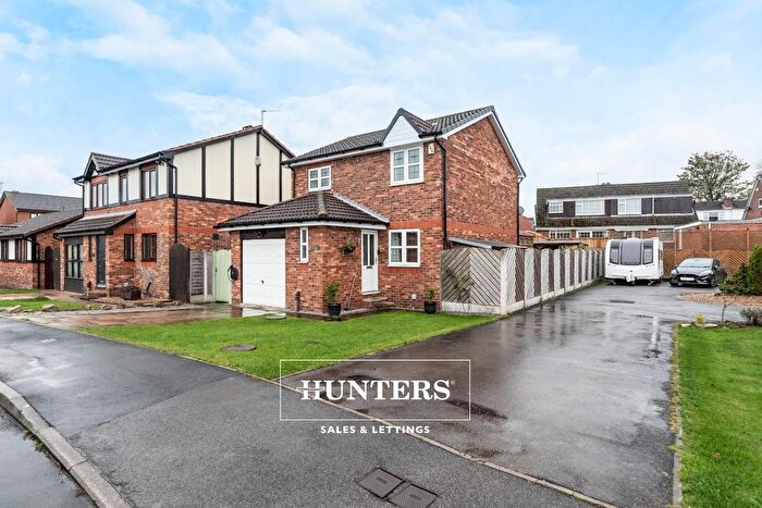 3 Bedroom Detached House For Sale In Kings Avenue, Altofts, Normanton, WF6