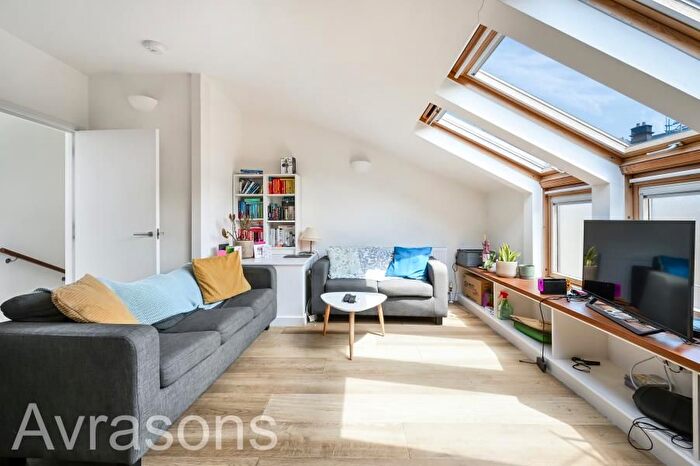 4 Bedroom Flat To Rent In Offley Road, London, SW9