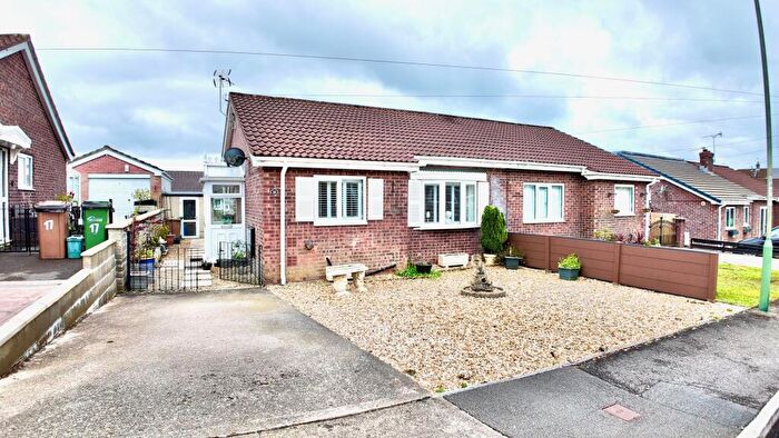 2 Bedroom Semi-Detached Bungalow For Sale In Raglan Close, Blackwood, NP12