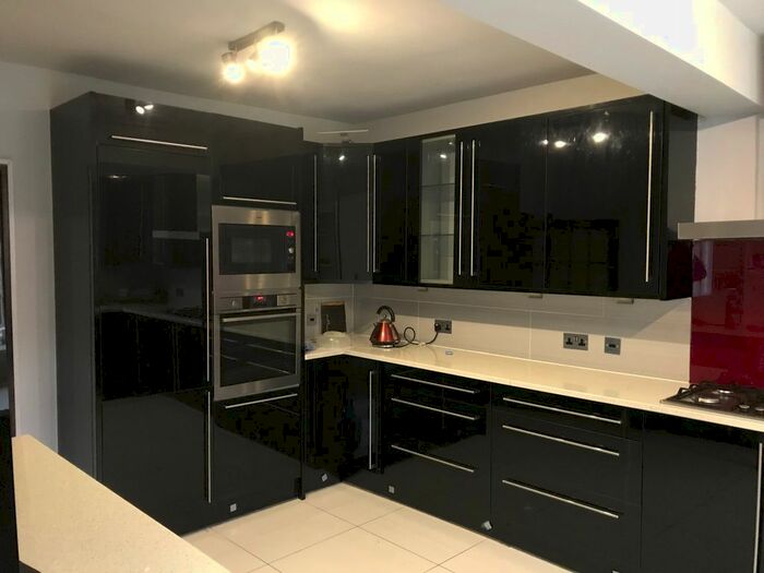 4 Bedroom Semi-Detached House To Rent In Beattyville Gardens, Gants Hill, IG6