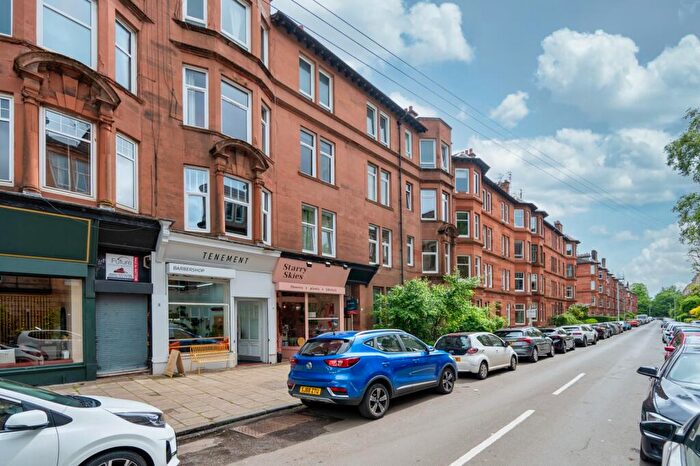 2 Bedroom Flat To Rent In Battlefield Avenue, Flat -, Mount Florida, Glasgow, G42
