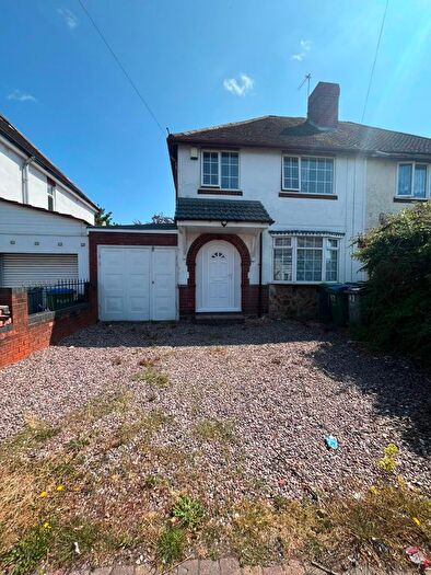 3 Bedroom Semi-Detached House To Rent In Upper Church Lane, Tipton, DY4