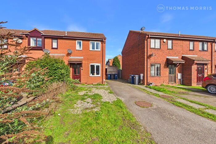 2 Bedroom End Of Terrace House For Sale In Swift Close, St. Neots, Cambridgeshire, PE19