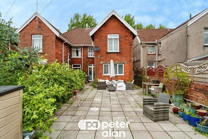 3 Bedroom Semi-Detached House For Sale In Chain Walk, Glynneath, Neath, SA11