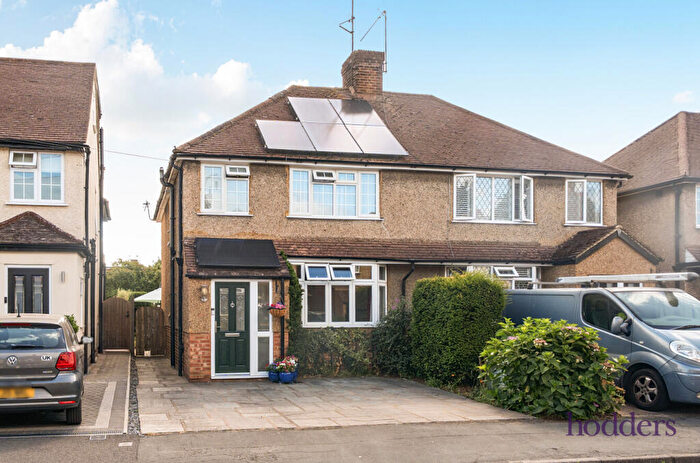 3 Bedroom Semi-Detached House For Sale In Addlestone, Surrey, KT15