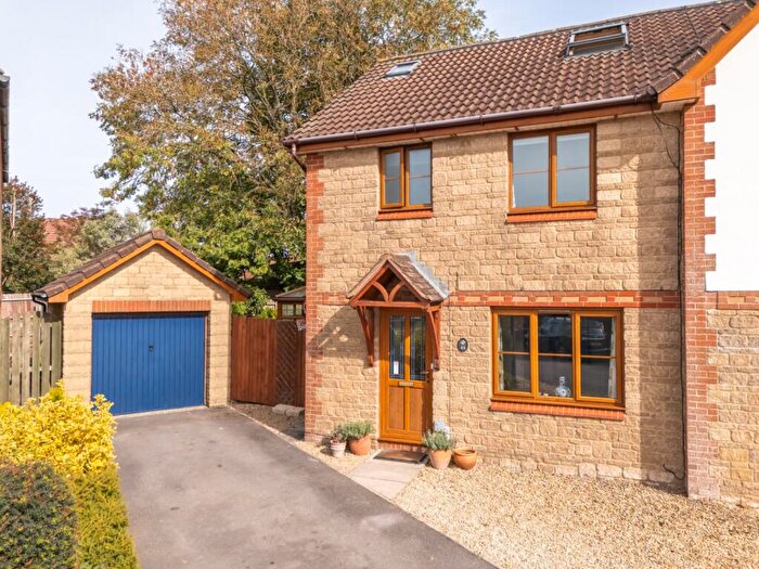 4 Bedroom Semi-Detached House For Sale In Brock End, Portishead, Bristol, Somerset, BS20