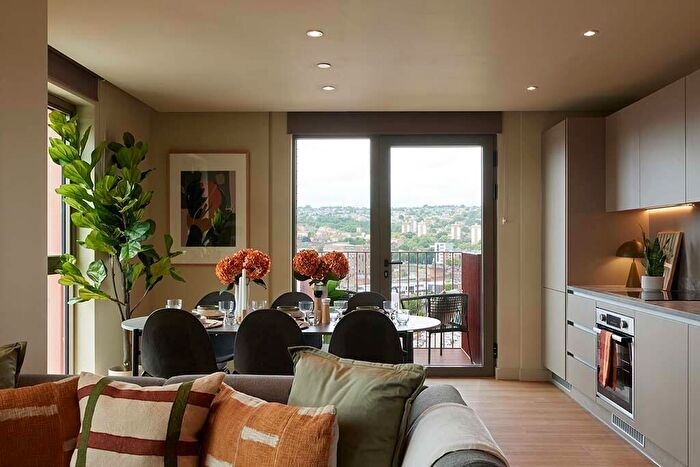 3 Bedroom Apartment To Rent In Soho Yard, Sheffield, S3