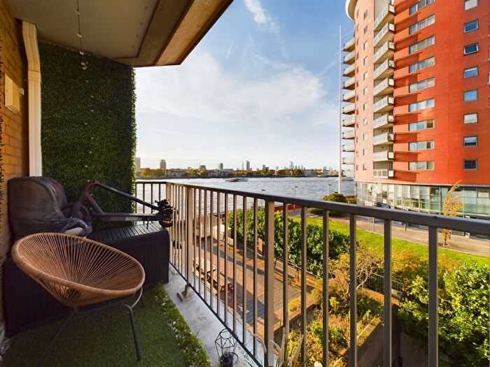 2 Bedroom Property To Rent In Homer Drive, London, E14