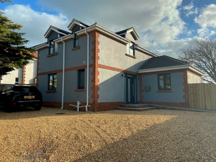 4 Bedroom Detached House To Rent In Cliff Path, Sandown, PO36