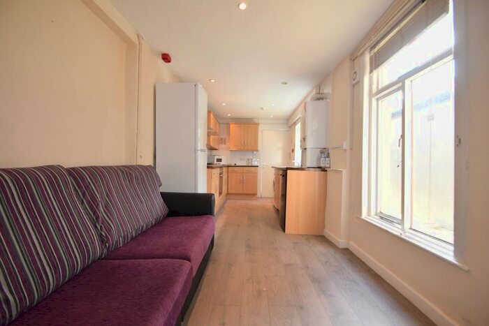 5 Bedroom Terraced House To Rent In Coburn Street, Cathays, CF24