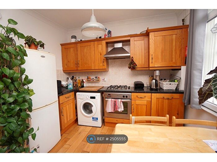 2 Bedroom Flat To Rent In Archway Road, London, N6