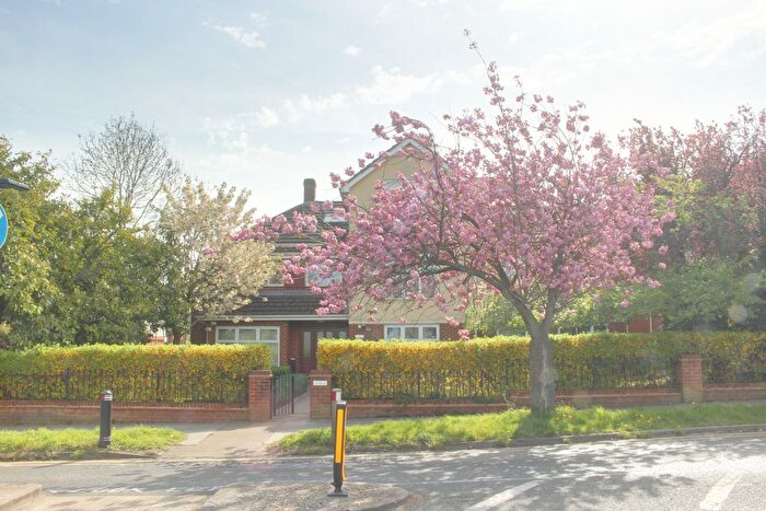 2 Bedroom Flat For Sale In Pampisford Road, South Croydon, CR2