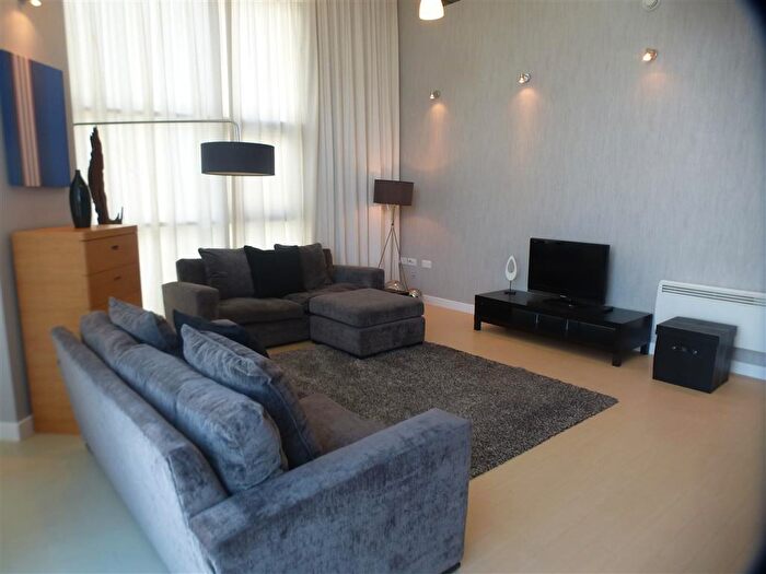 2 Bedroom Apartment To Rent In Beckhampton Street, Swindon, SN1