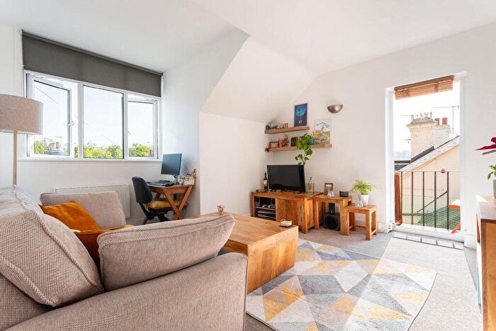 1 Bedroom Apartment For Sale In Springfield Road, Brighton, BN1