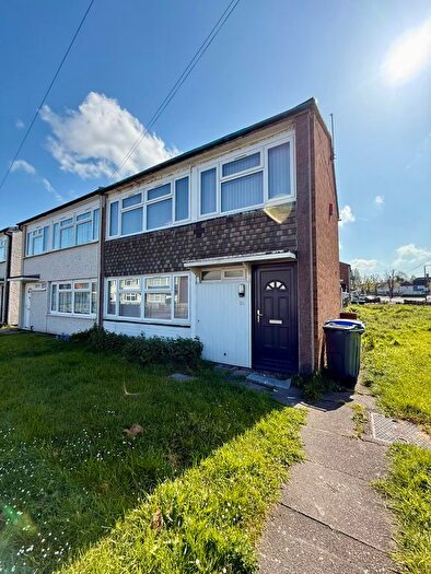 3 Bedroom Semi Detached House To Rent In Johnson Road, Wednesbury, WS10
