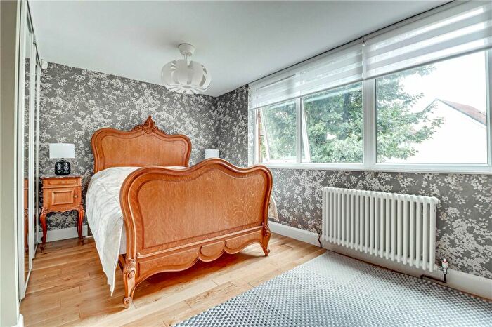 3 Bedroom End Of Terrace House For Sale In Colne Gardens, London Colney, St. Albans, Hertfordshire, AL2