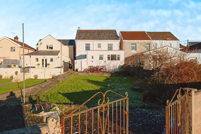 4 Bedroom Detached House For Sale In New Road, Ystradowen, Cwmllynfell, Carmarthenshire, SA9