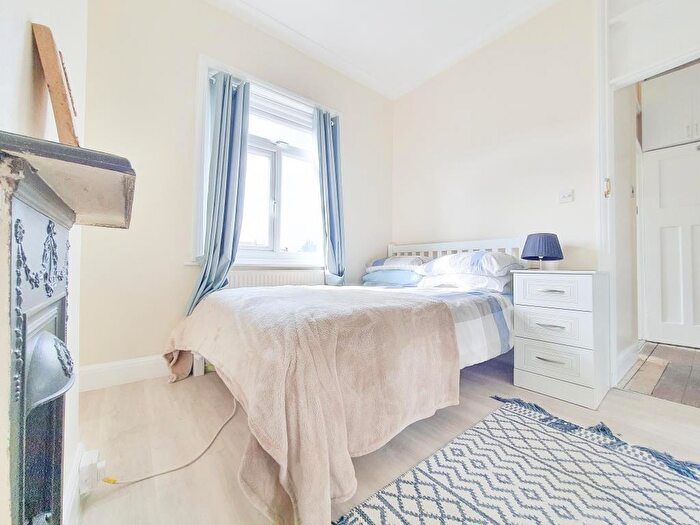 1 Bedroom Flat To Rent In Milner Road, Brighton, BN2