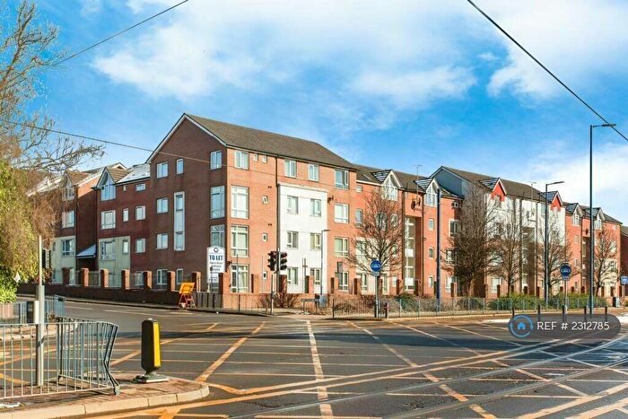 3 Bedroom Flat To Rent In Sugar Mill Square, Salford, M5