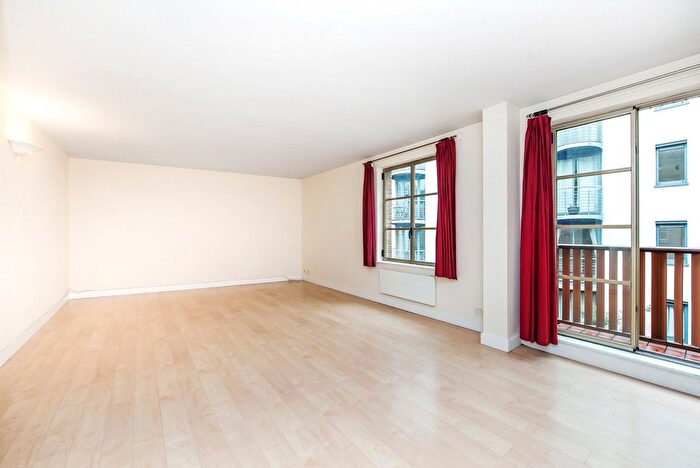 2 Bedroom Flat For Sale In The Circle, Queen Elizabeth Street, London, SE1