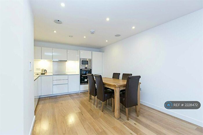 3 Bedroom Flat To Rent In Seven Sea Gardens, London, E3