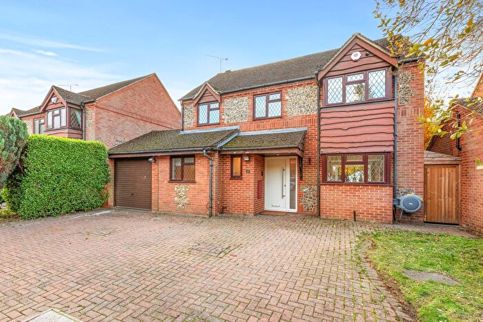 4 Bedroom Detached House For Sale In Burrows Close, Penn, HP10