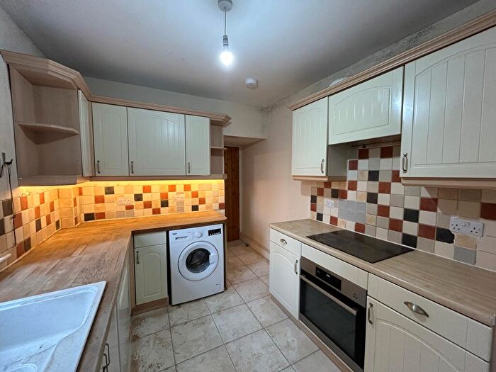 3 Bedroom Semi-Detached House To Rent In Heywood Road, Sale, Greater Manchester, M33