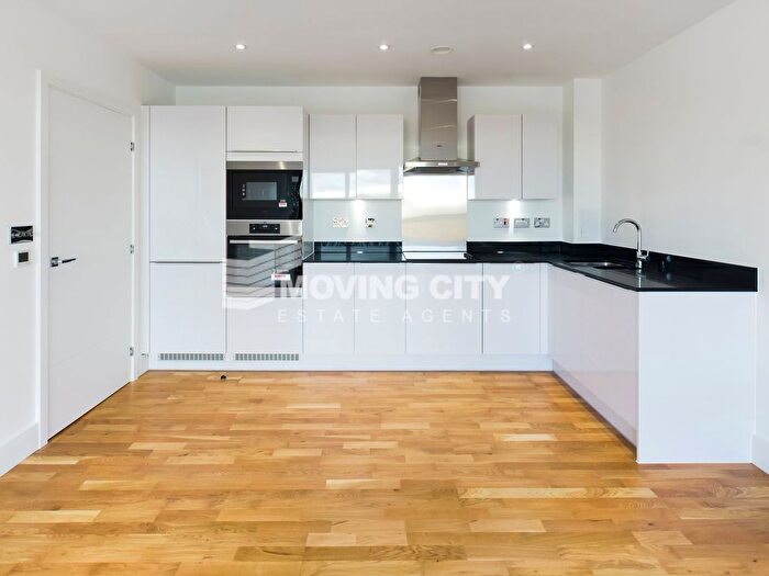 2 Bedroom Flat For Sale In Cityview Point, Leven Road, E14